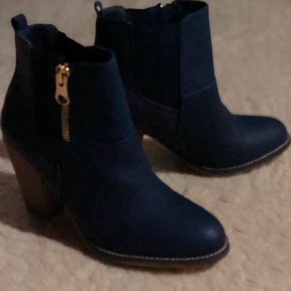 Aldo Boots - Picture 2 of 5